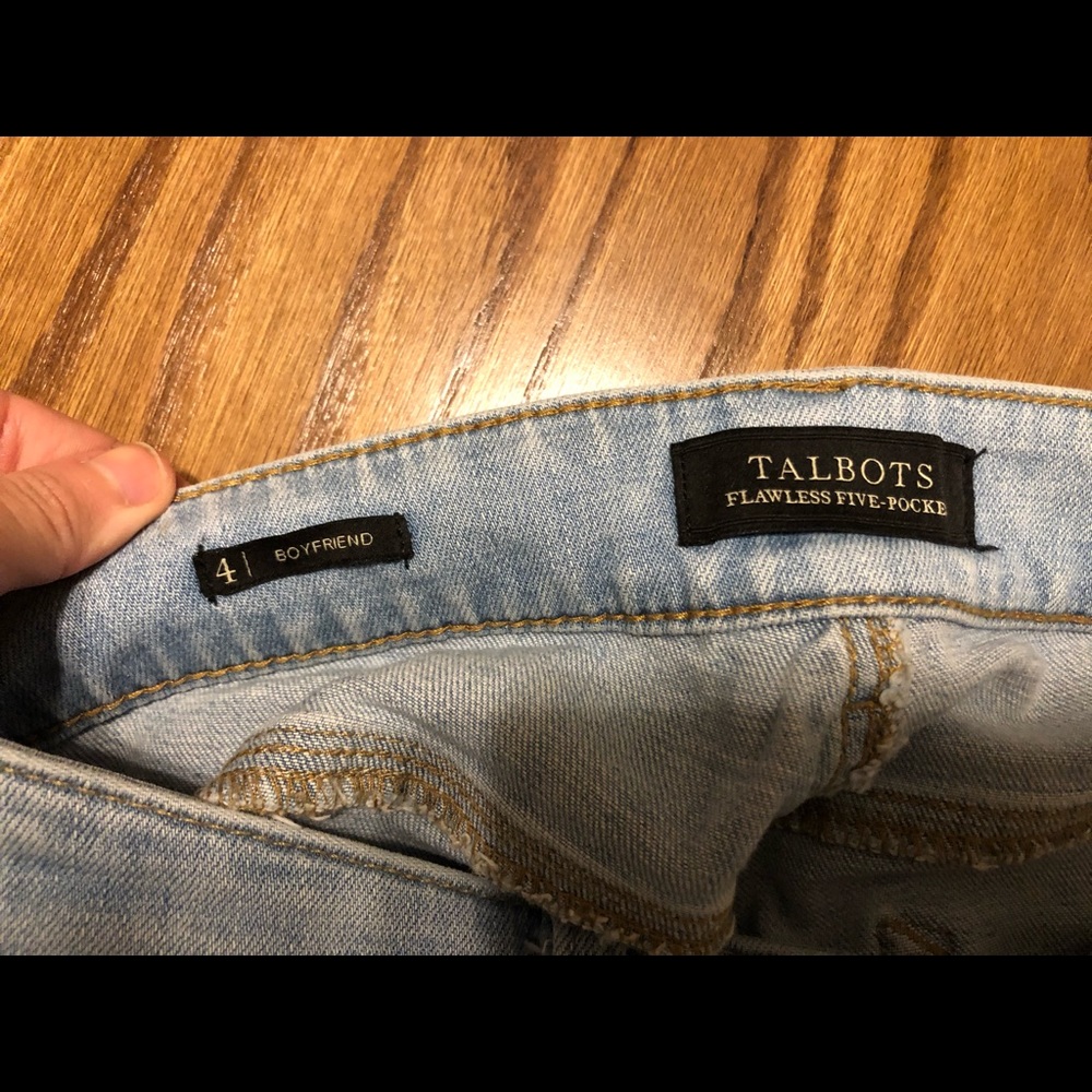 Boyfriend Fit Jeans - Picture 3 of 5